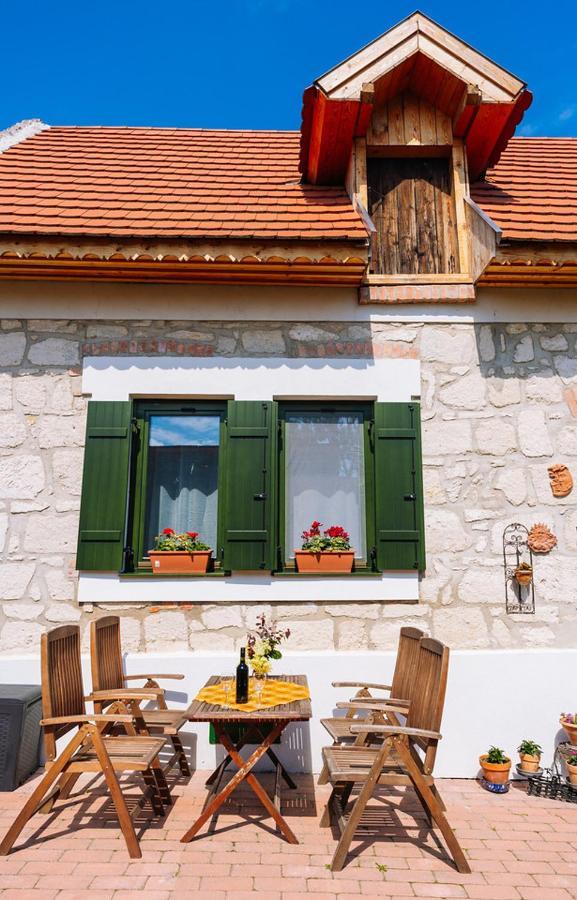 Kofejto Haza Villa Fertőrákos Екстериор снимка
